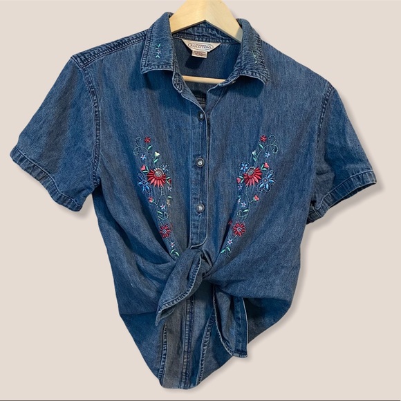 Northern Reflections Tops - Vintage Northern Reflections Denim Embroidered Top
